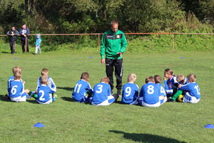 kaiyun网址-球队教练组是否借助VAR数据辅助赛后战术修复，球员 教练